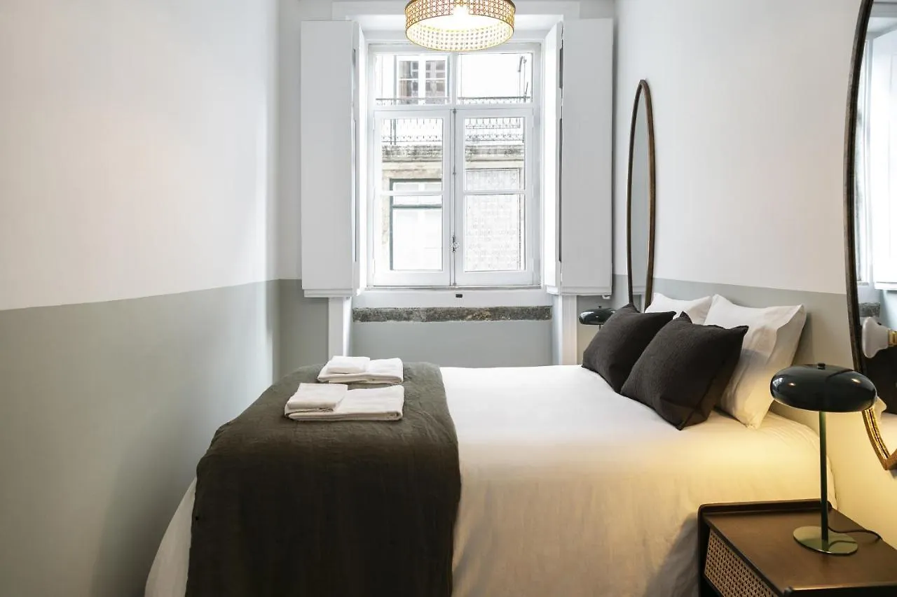 Downtown Flat With Design And Comfort At Downtown Lissabon Apartment