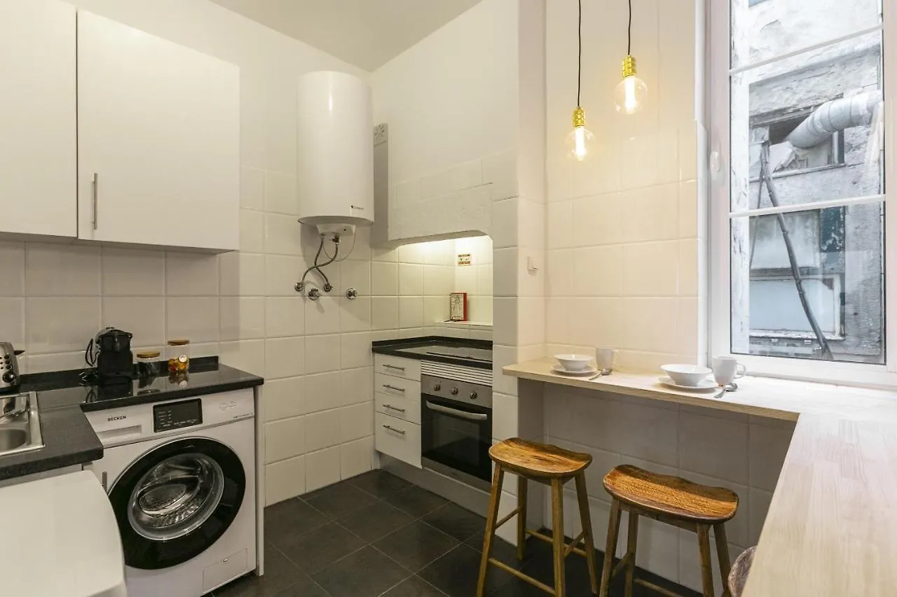 Apartment Downtown Flat With Design And Comfort At Downtown Lissabon