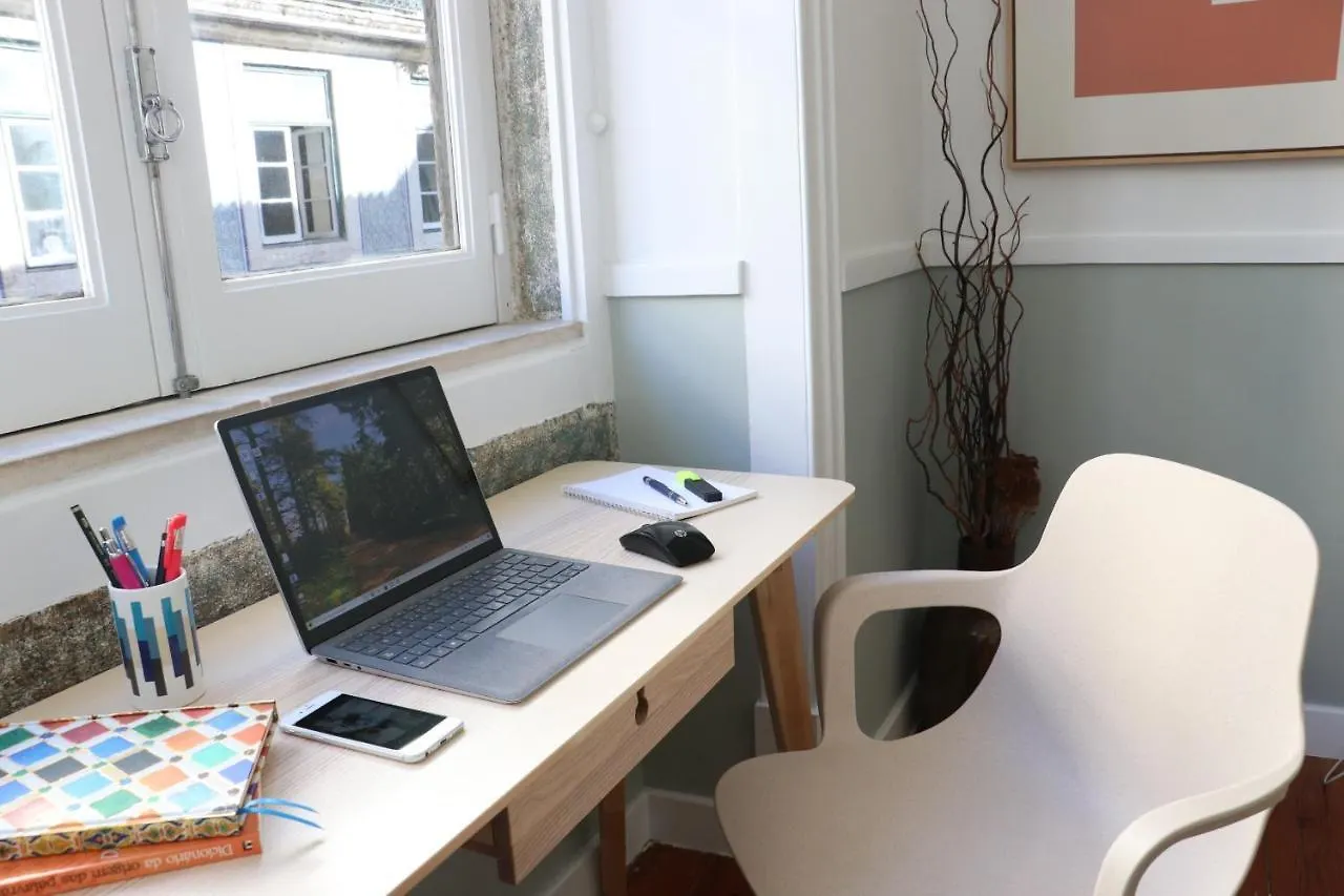 Downtown Flat With Design And Comfort At Downtown Lissabon Apartment