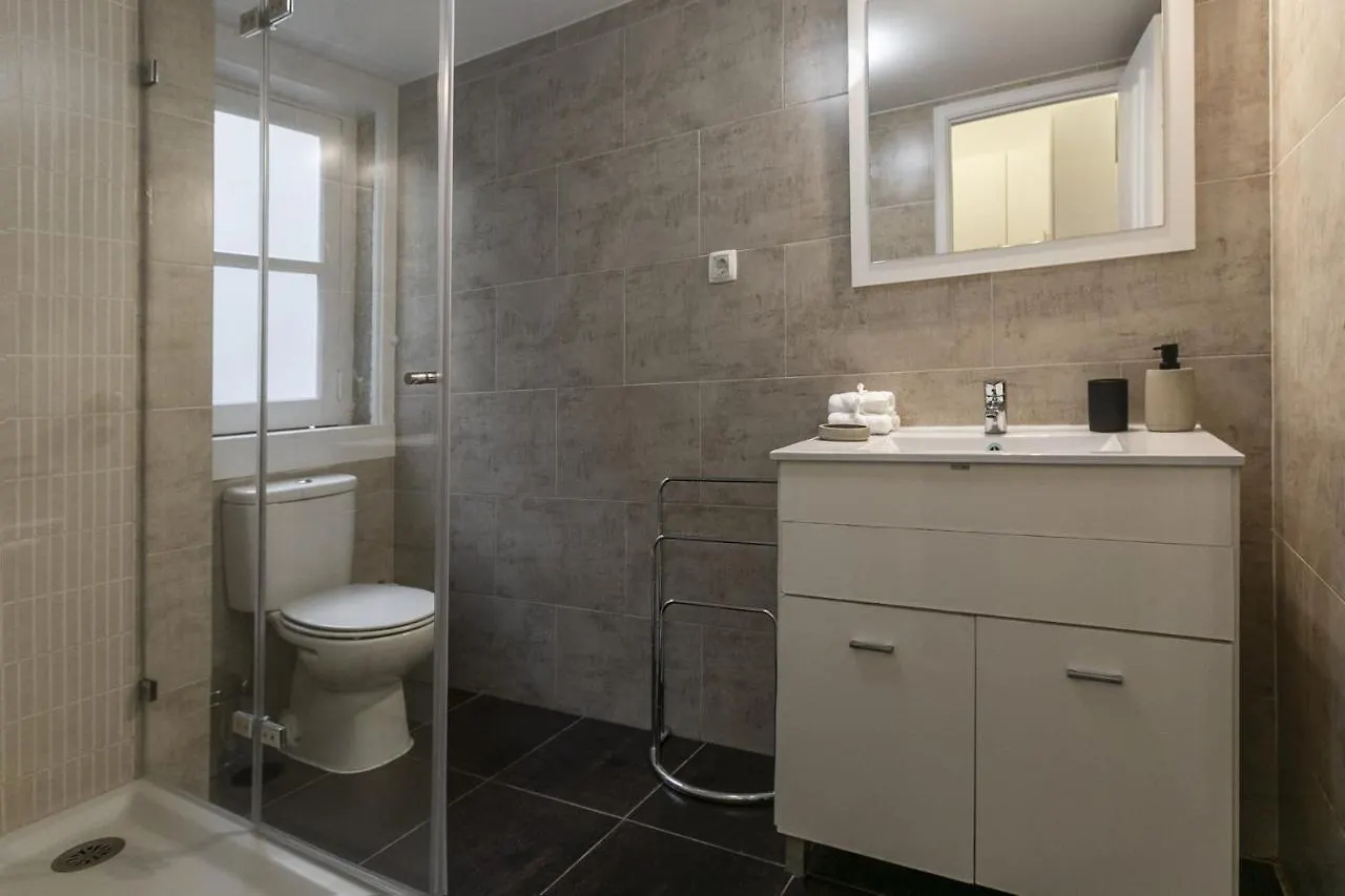 Downtown Flat With Design And Comfort At Downtown Lisbon 0*,